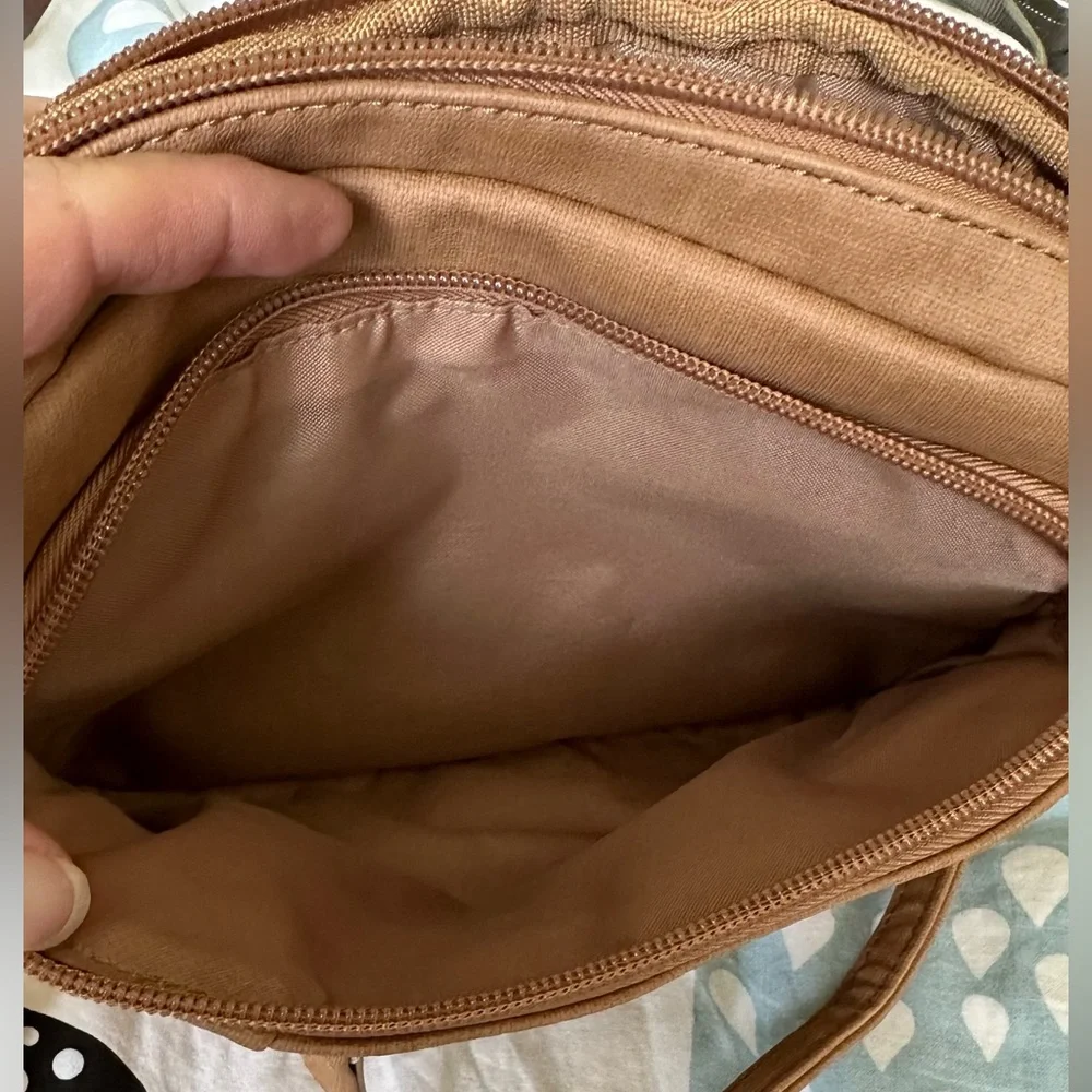 Vegan Leather Crossbody Bag Adjustable Shoulder Strap - Picture 6 of 6